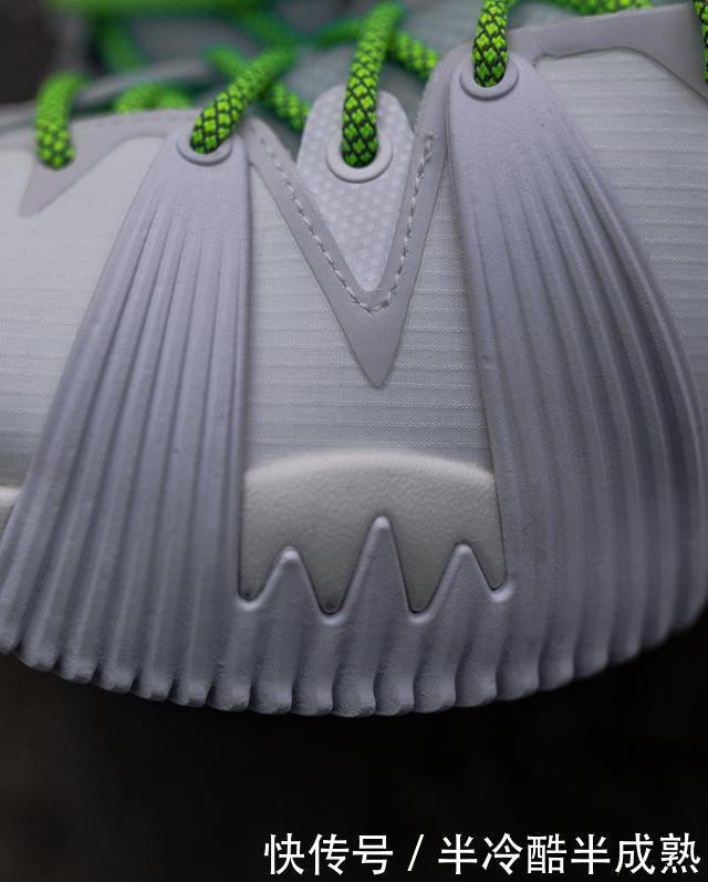 缓震黑科技+超高性价比!球场上就该穿这样的鞋