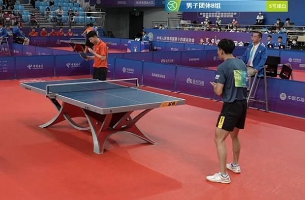 发球权|3-2马龙逆转当之无愧第一人!精神小伙崩溃了,老将不老还送出7-1