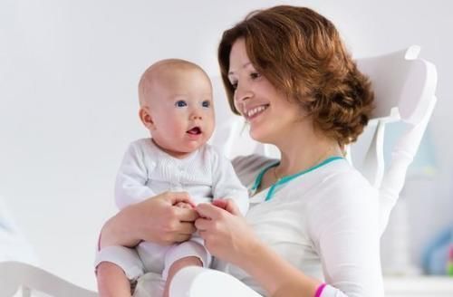 高雍涵|宝宝走路的早晚，跟智商有关吗？李玫瑾教授：不要被忽悠了