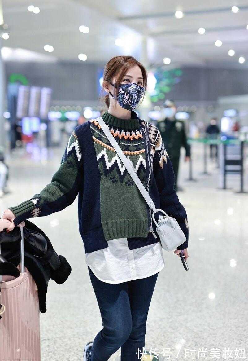 衬衫 阿Sa眼光果然很好,拼色毛衣叠穿衬衫减龄洋气,少女气质不减