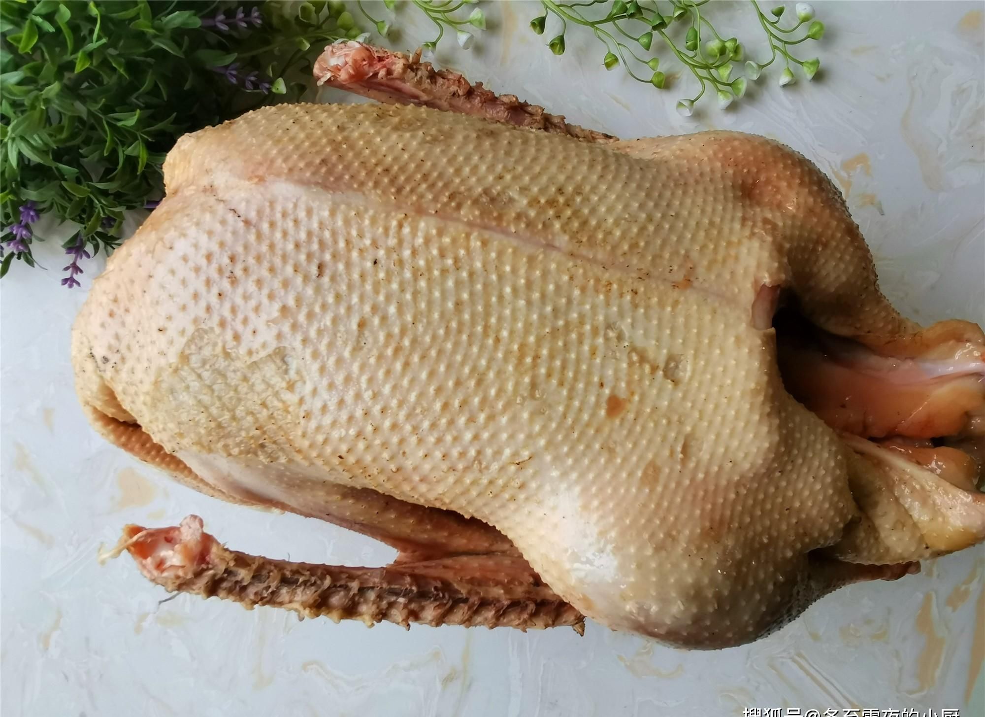  大鹅炖不烂，味道还腥？教你东北农家铁锅炖大鹅，软烂入味还不腥