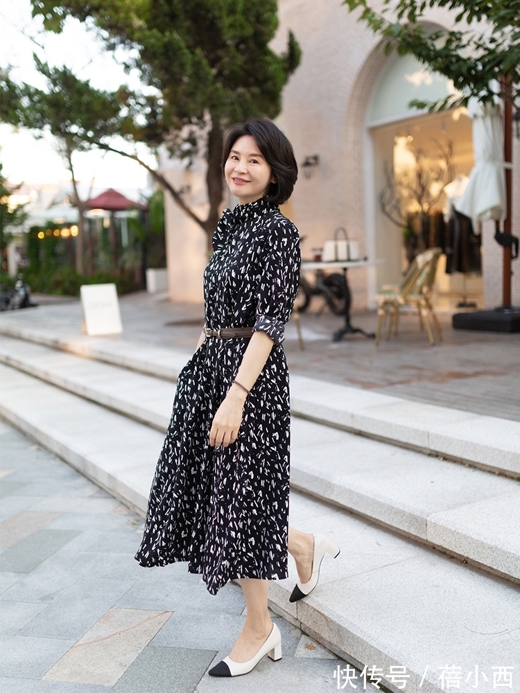 打扮|这才是40+女人该有的打扮,不要“扮嫩”,高级优雅的气质才更美