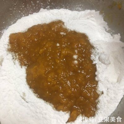 豆沙|#夏日开胃菜#豆沙南瓜饼