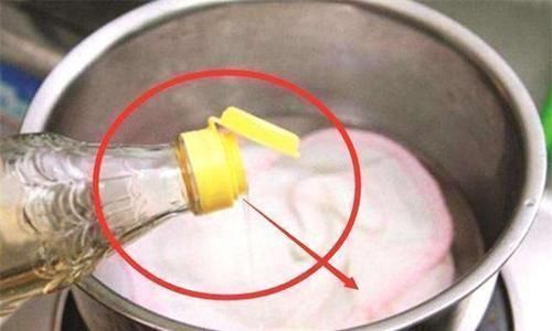 淘米|毛巾用久了又臭又滑,这样清洗更干净方便,不得不感叹太聪明了
