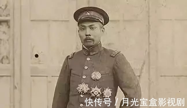吴懋伟@北洋猛虎段祺瑞,从小邋遢没人样,16岁却靠一个银元改变了一生