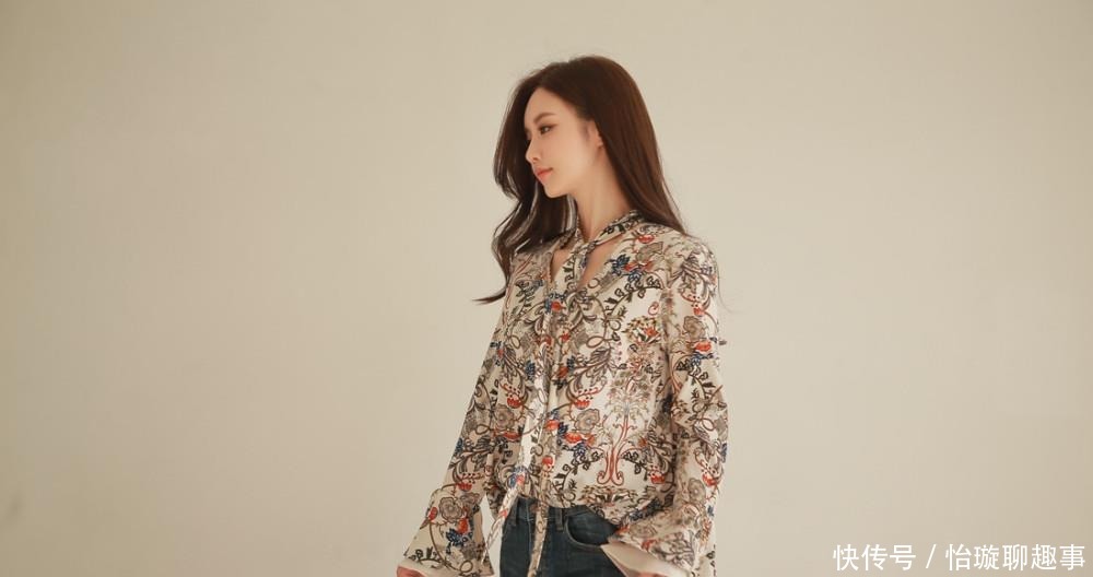 时装|孙允珠:米兰时装图腾印花雪纺衬衫!
