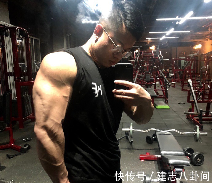 下辈子|肌肉大块头化身厨神,宵夜,一定是男朋友做的才算人类高质量!