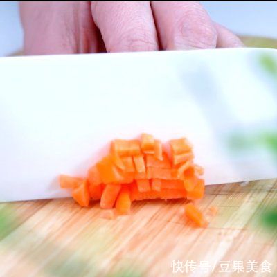 紫米鸡肉烧麦，孩子和老人都很适合吃