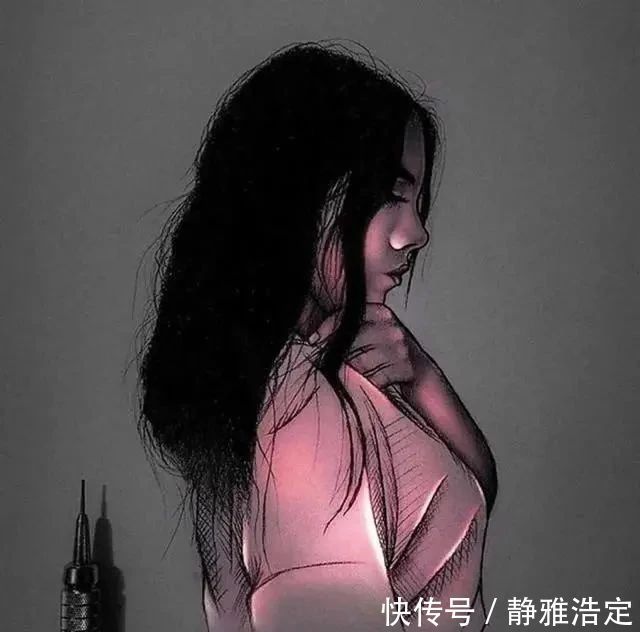 素描画|让单调的素描画发光,作品有种神秘的美,实在太别致了