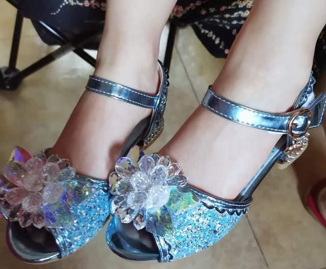 孩子|夏季童鞋“黑名单”:这几类鞋别买给孩子穿,看你娃中招了吗