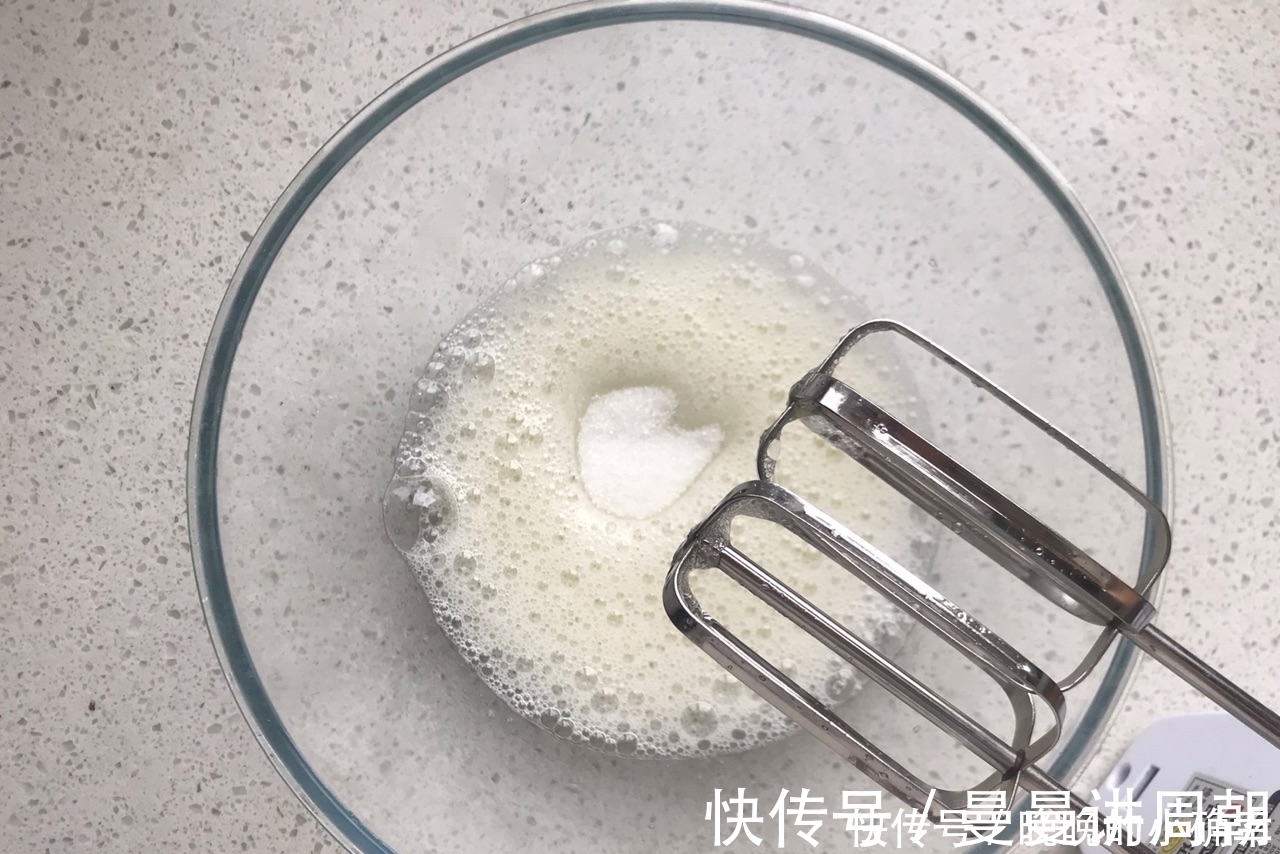 美食|网红美食海苔肉松小贝,自己在家也能做,步骤大公开,想学你就来