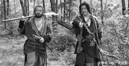 古代|古代书生赶考盘缠丰厚,为何山贼从不劫?山贼:不看他腰间绑的啥