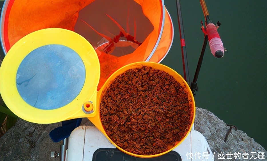 钓鱼这么久,搓饵不重视这3点,难怪不上鱼!——盛世三渔