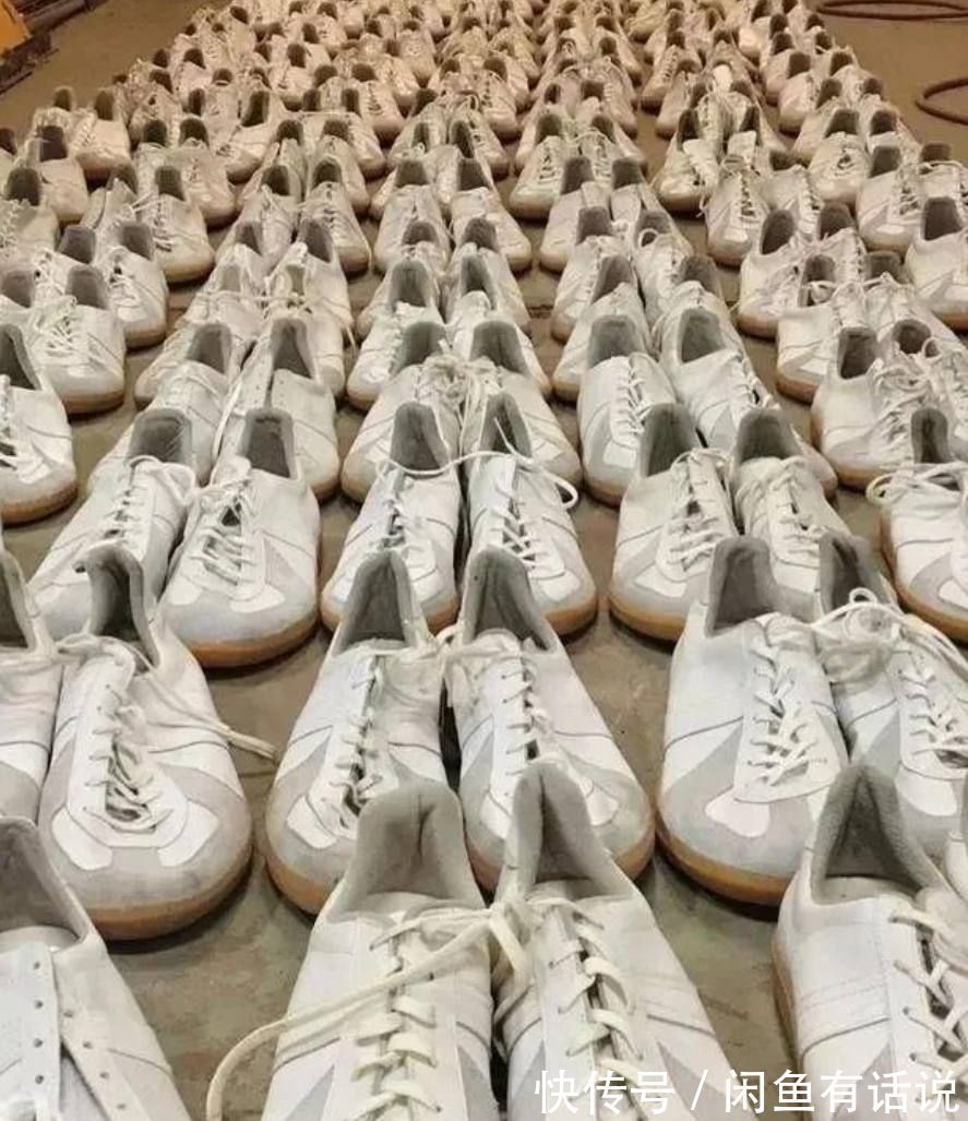 大衣|中年女人衣在精不在多,学会“一衣多穿”盘活衣柜,时髦又实用