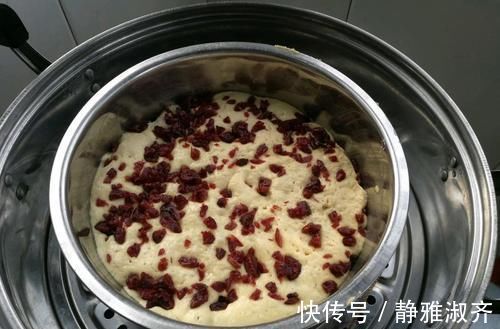 发糕|玉米面最好吃的做法,筷子一搅,手不沾面就能做好,比蛋糕还好吃