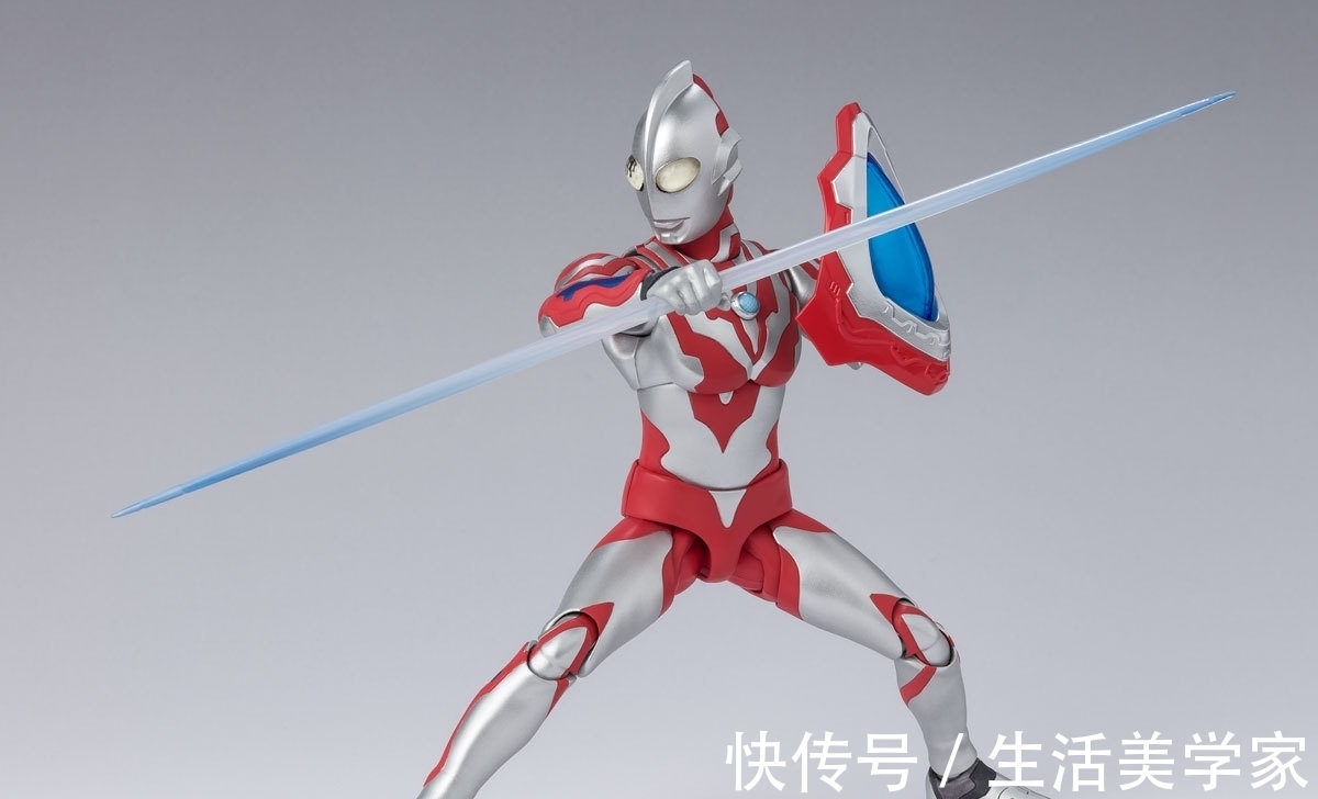 罗布兄弟|利布特奥特曼shf公开:自带枪盾配件,直接是全副武装的配置