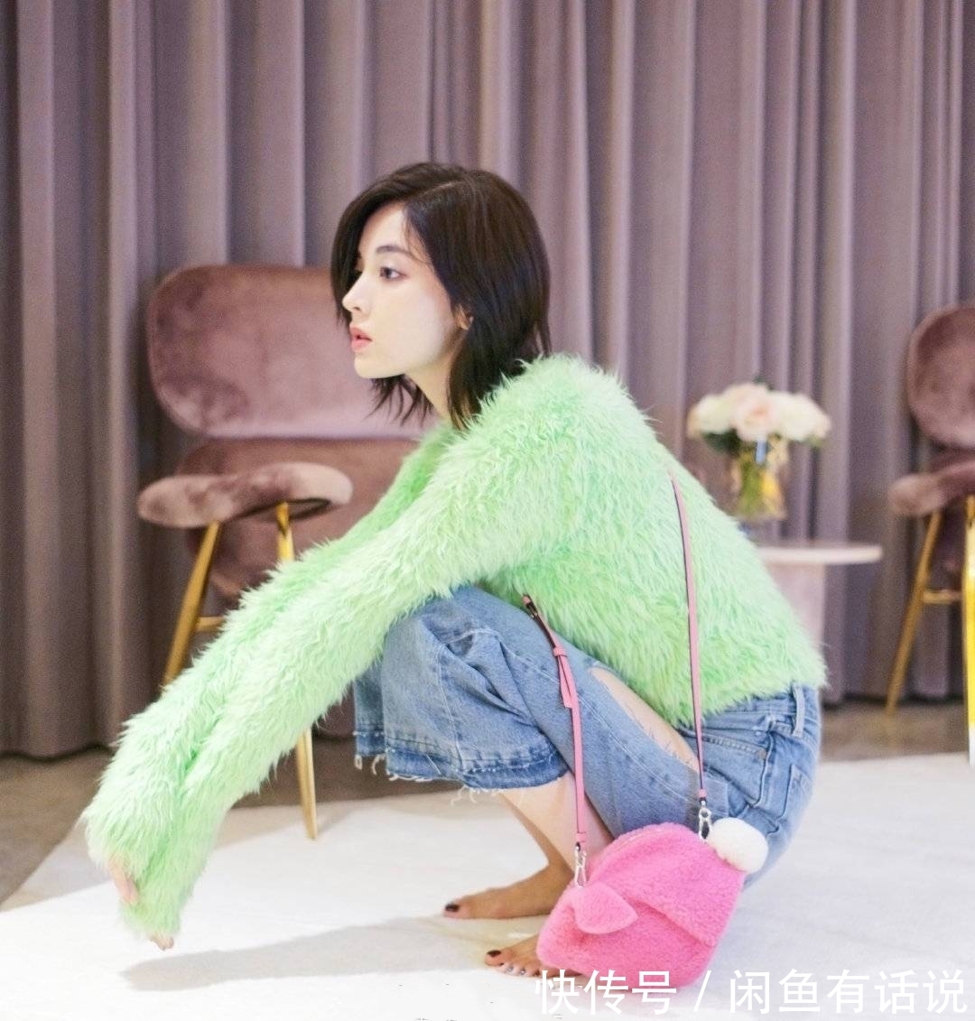 tips|苏芒不愧时尚大佬,“死亡粉配绿”穿出高级感,换一般人早丑哭了