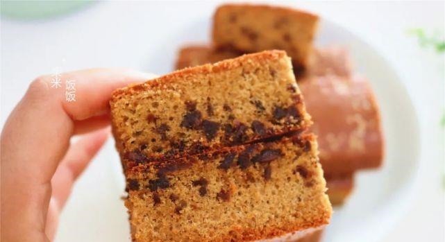 3个鸡蛋,一把红枣,做一款简单又好吃的枣糕,味道太正了