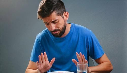 男性开始步入衰老时,身体两处地方会缩小,你就要注意自身健康了