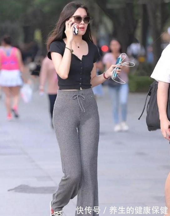 阔腿裤 “阔腿裤”还未过时,合适的穿搭,成“腿粗”女孩的救星!