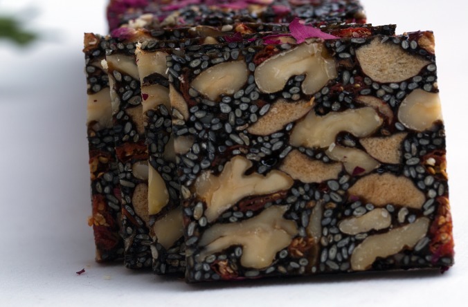 保健品|6种天然的“雌激素”，女人每天吃几颗，调节内分泌养出好气色！