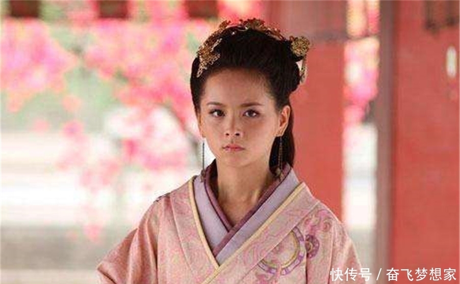 厌倦|她是第一个被废的皇后，只因20年朝夕相处，让皇帝感到厌倦