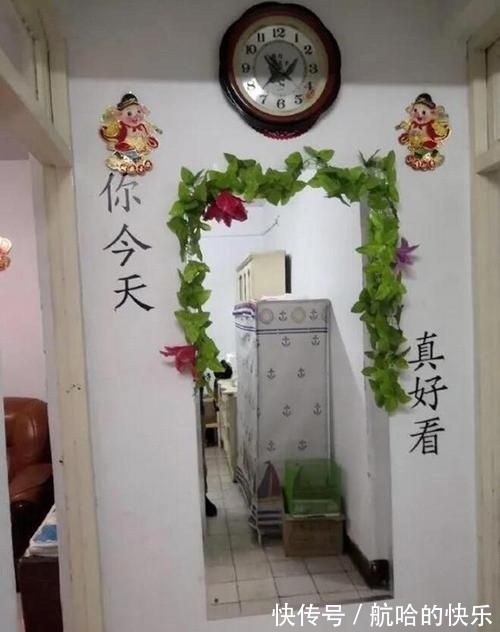 |搞笑GIF:小哥厉害了啊,你这是在给别人理发呢,还是在做饭呢