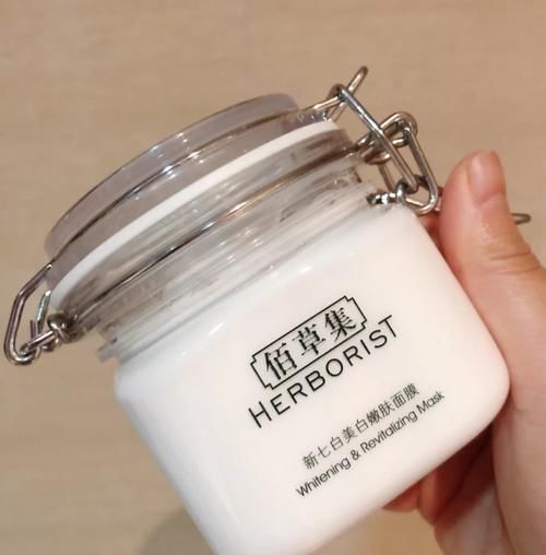 哪些护肤品美白淡斑效果好？这5款能提肤色、淡斑痕，值得收藏