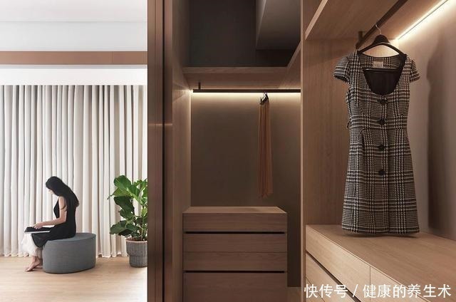 马赛克砖|有钱就买大平层吧!320㎡打造简约轻奢范,进屋太羡慕了!