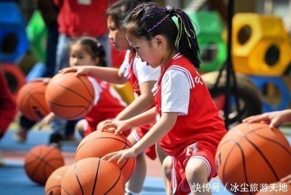 胳膊|孩子这4个部位“突出”,长大比同龄人高一大截,父母不用太担心