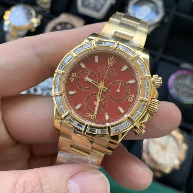大c论表：劳力士迪通拿改装中国红字面，圈口镶嵌莫桑钻