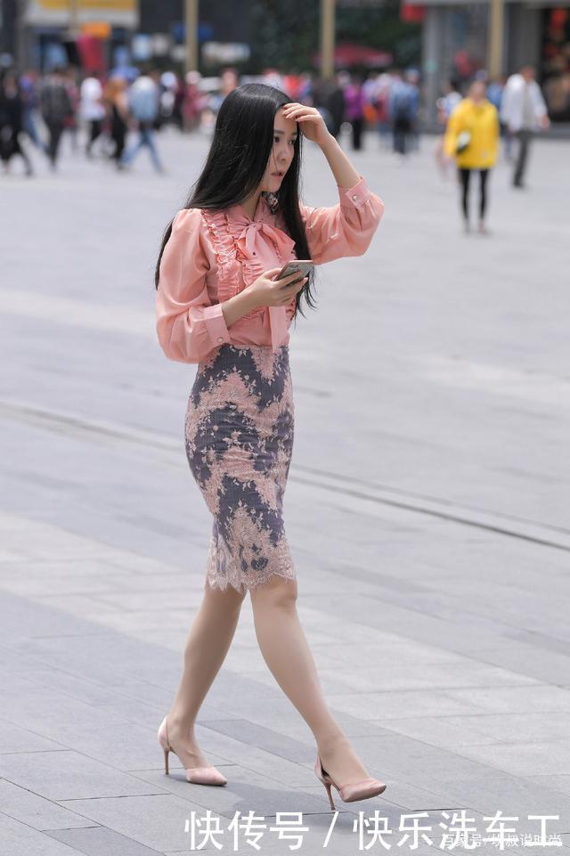 气质女生的初秋半身裙穿搭,舒适又雅致,想美就这么穿