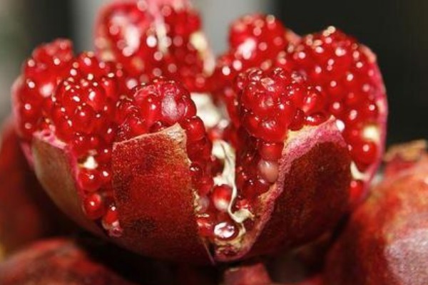 食物|女人过了三十容易变老,这4种食物要多吃,排毒养颜,滋养卵巢