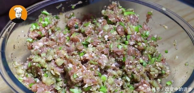 茄子包饺子，原来这么好吃，鲜香味美不油腻，皮薄馅大又解馋