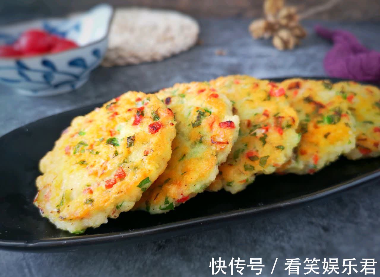 辅食|早餐不用将就了,用鳕鱼做成小饼,健脾开胃,适合老人孩子