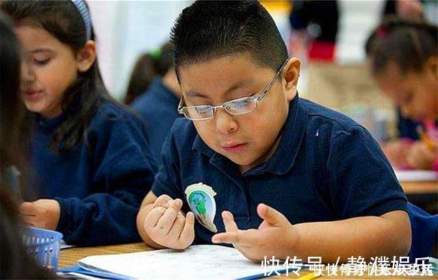 观察力|高智商的孩子,大多有这“3个怪癖”,父母别再盲目纠正了
