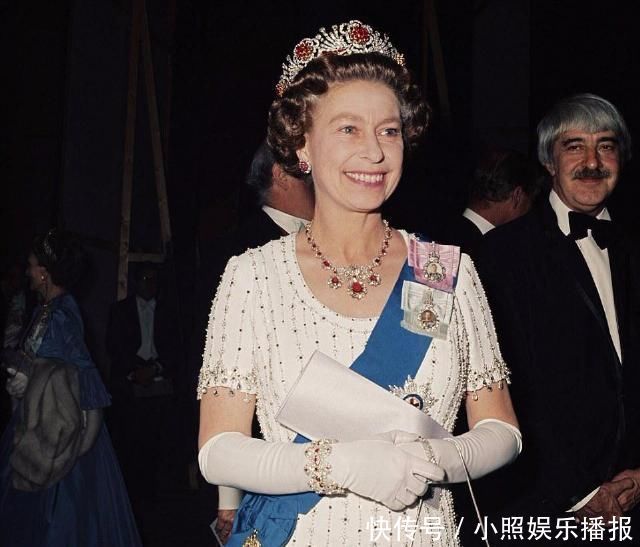 发现FendiDior等品牌纷纷提出女性主义,是否标志着女性自主时代来了