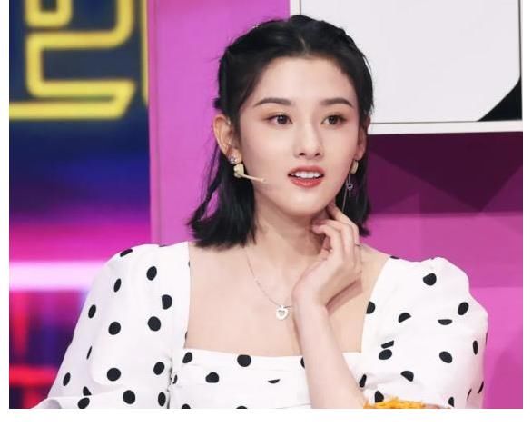 弹幕|《听说很好吃》“火箭少女101”解散后再合体，弹幕都炸开了！