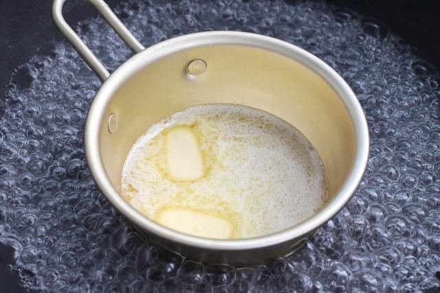 自制奶黄馅料,健康美味无添加,轻松几步就能搞定,不用去外面买