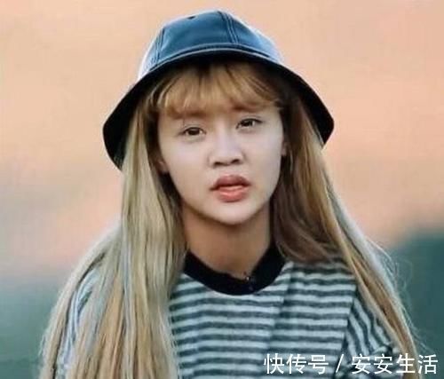 审美观|整成网红的韩安冉，与女儿对比，网友：女儿好看多了