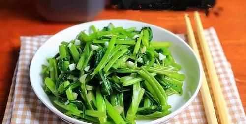 潤膚|女性不想顯老，不妨多吃幾種食物，能祛皺潤膚，排毒養顏，試試看