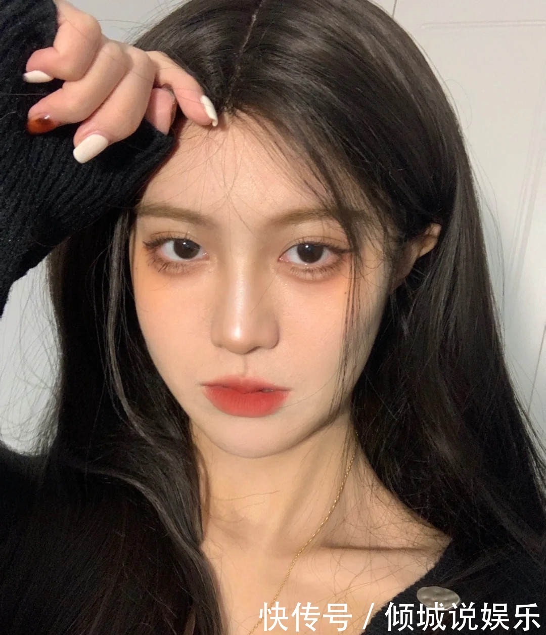 口红|平价但不平庸的口红,完美日记小细跟01又纯又欲,04复古显白