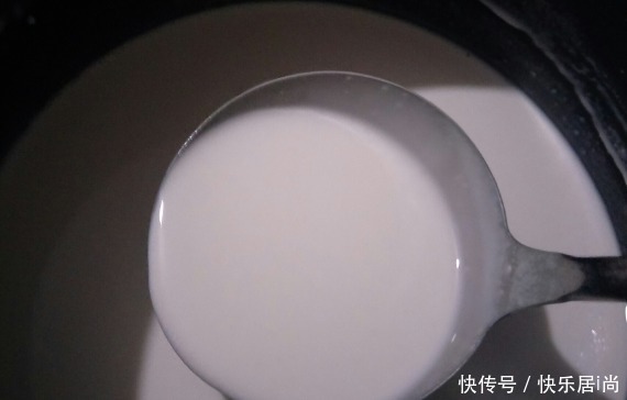 天气|天气热了,教你在家做凉皮,用电饼铛做,不用洗面,又简单又好吃!