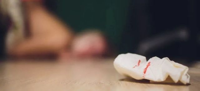 黏膜|流鼻血高发季到了，伴有5类症状请立即就医