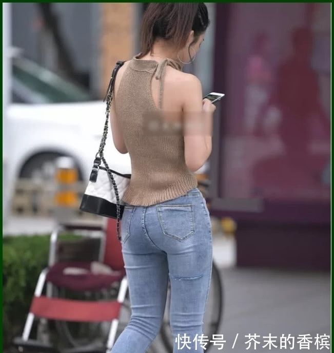 牛仔裤|新潮俏美的牛仔裤，就算“烂大街”更带来时尚冲击，尽显高挑身型