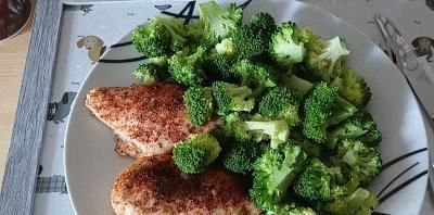 西兰花|减肥每天吃鸡胸肉和西兰花,坚持吃1周,减肥效果怎么样