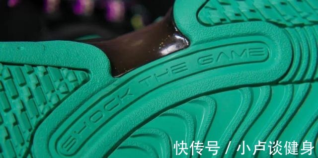 鞋面 开箱冷门球鞋,签名鞋的配置,二百出头的价格!