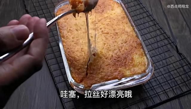 芝士焗|红薯搭配黄油和芝士，不愧是一道自愈的点心，红薯芝士焗太好吃啦