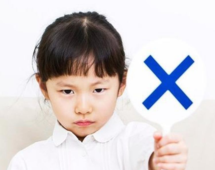 奶奶|这4种行为孩子觉得很丢脸,父母却沾沾自喜引以为傲,你做过吗?