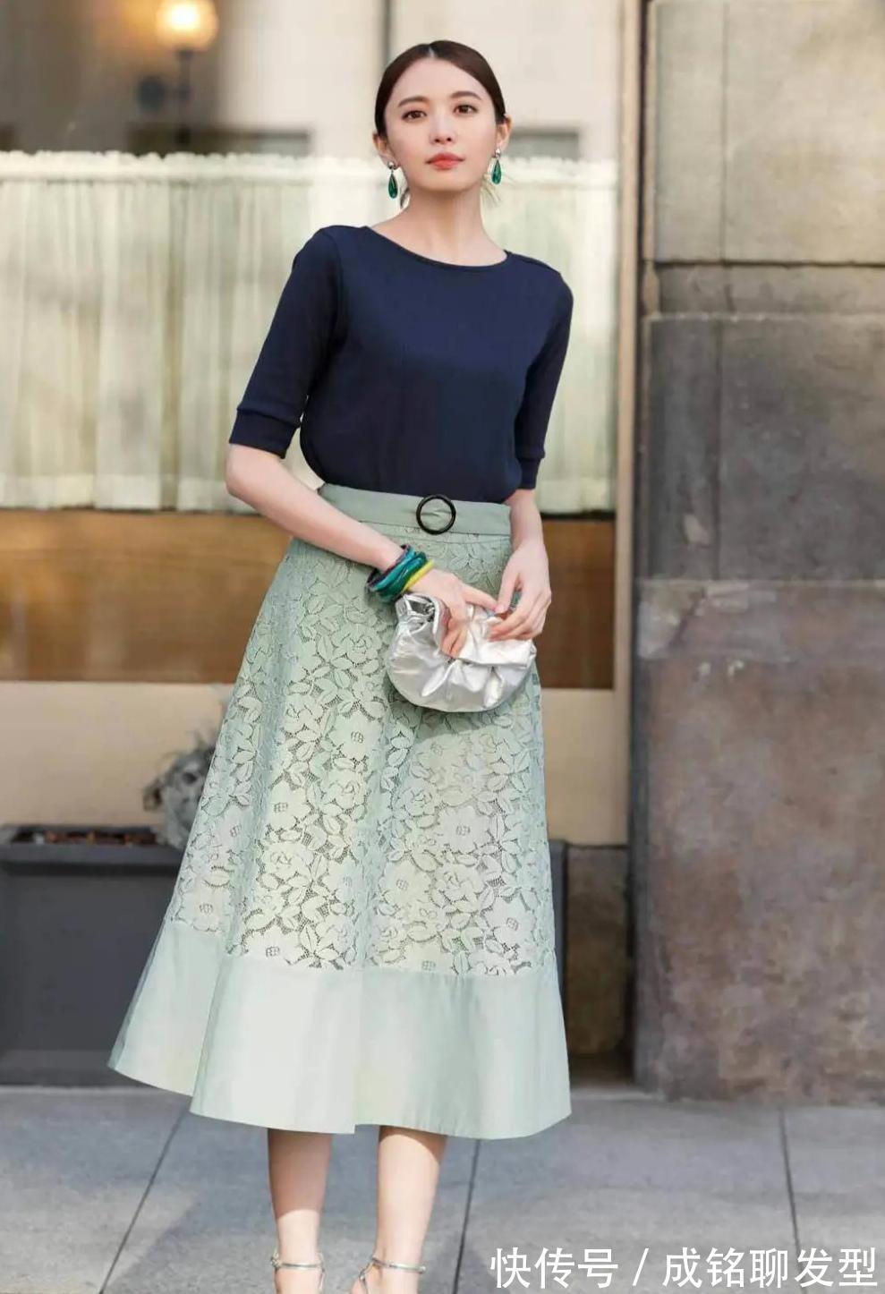 张扬|别再傻傻的穿“一身黑”了!今夏流行这几种配色,想不时尚都难